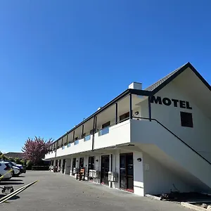 4* Motel Airways